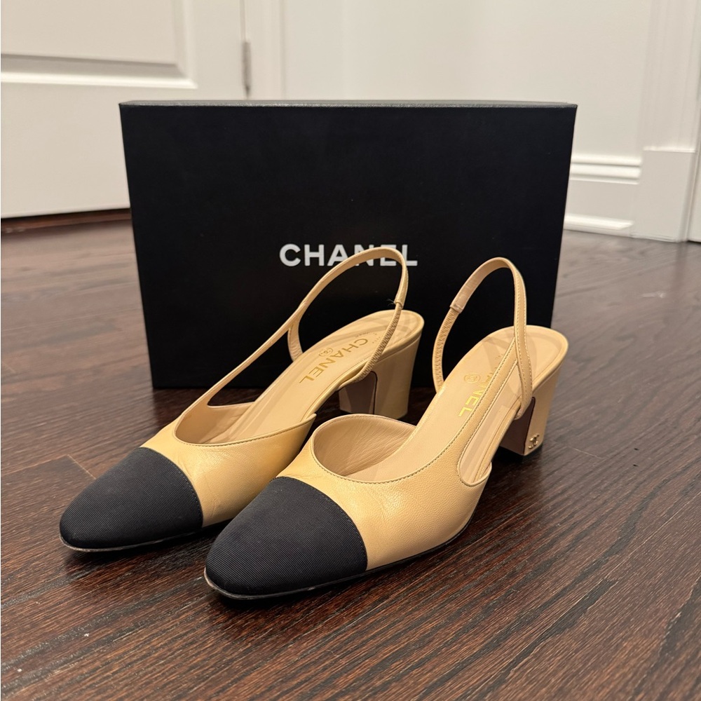Chanel Beige and Black Slingback Block Heel Pumps CC slingback